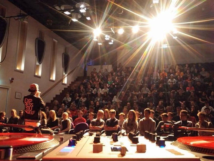 Schoolvoorstelling Hiphop In Een Notendop